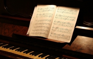 Bước khởi đầu hoàn hảo cho việc học chơi Piano