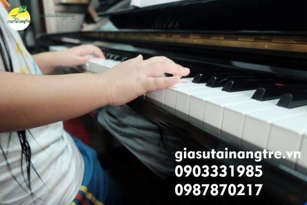 Những lợi ích khi cho bé học đàn Piano