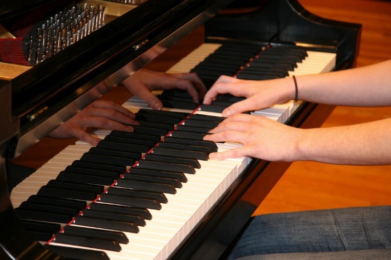 Gia sư dạy đàn Piano tại quận 4 tphcm