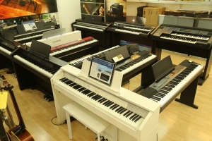 Lý do nên mua đàn Piano điện mới 100%